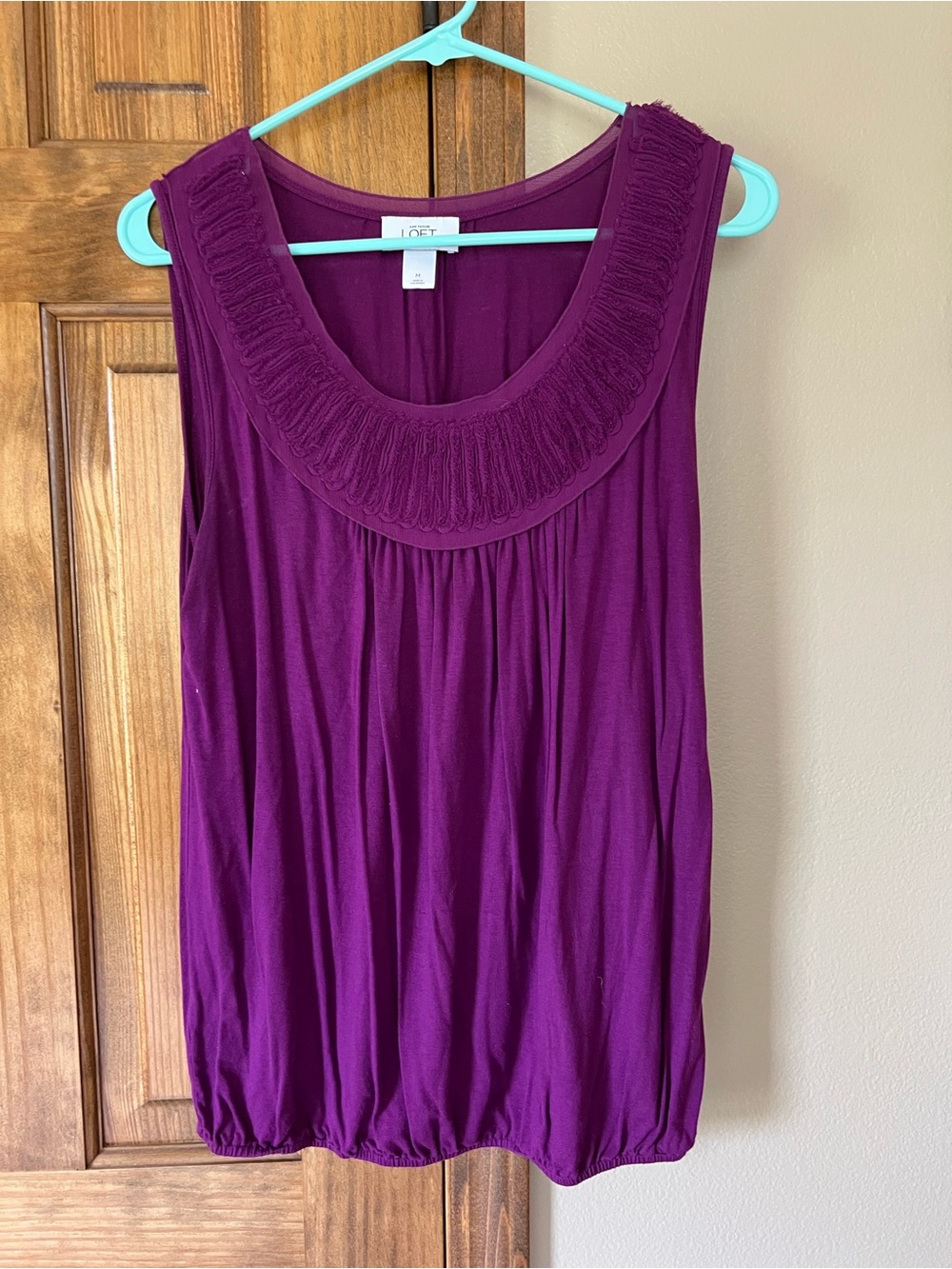 LOFT Sleeveless Scoop Neck Top in Plum
